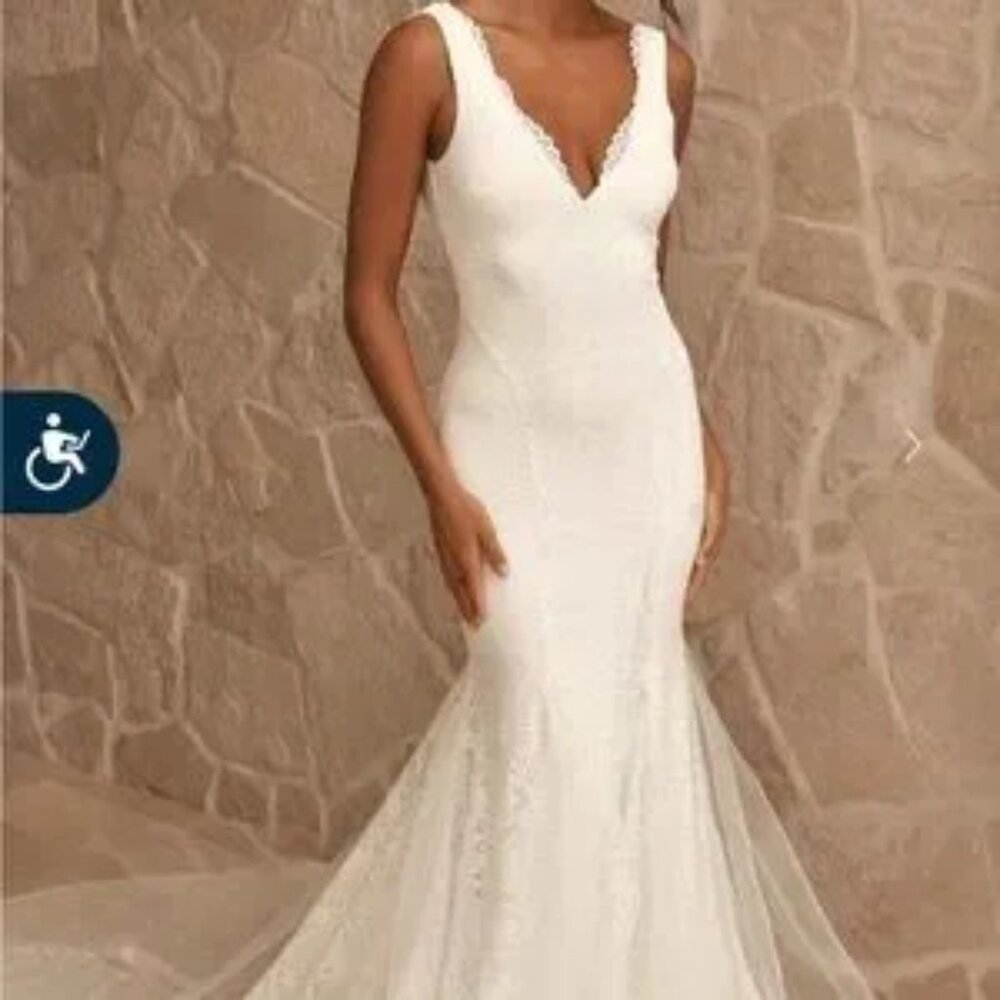 Grace Loves Lace Wedding Dress: Sierra